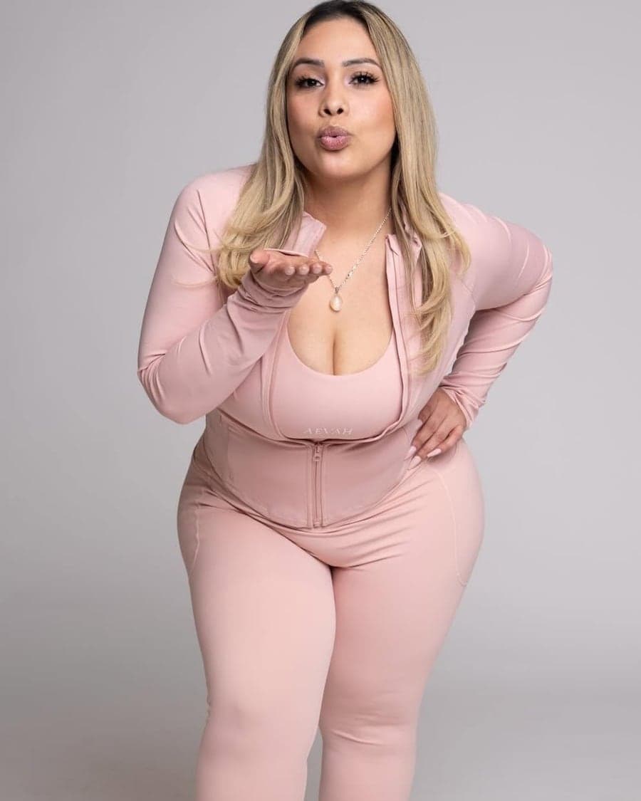 AEVAH blush set, studio portrait